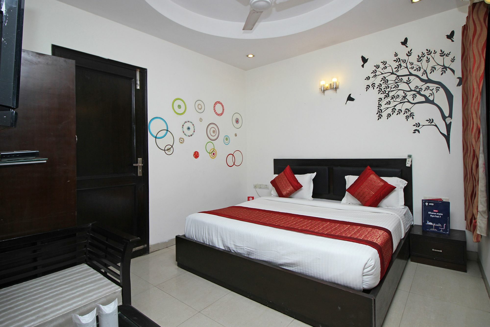 Oyo 9030 Hotel Delhi Airport Plaza Yeni Delhi Dış mekan fotoğraf